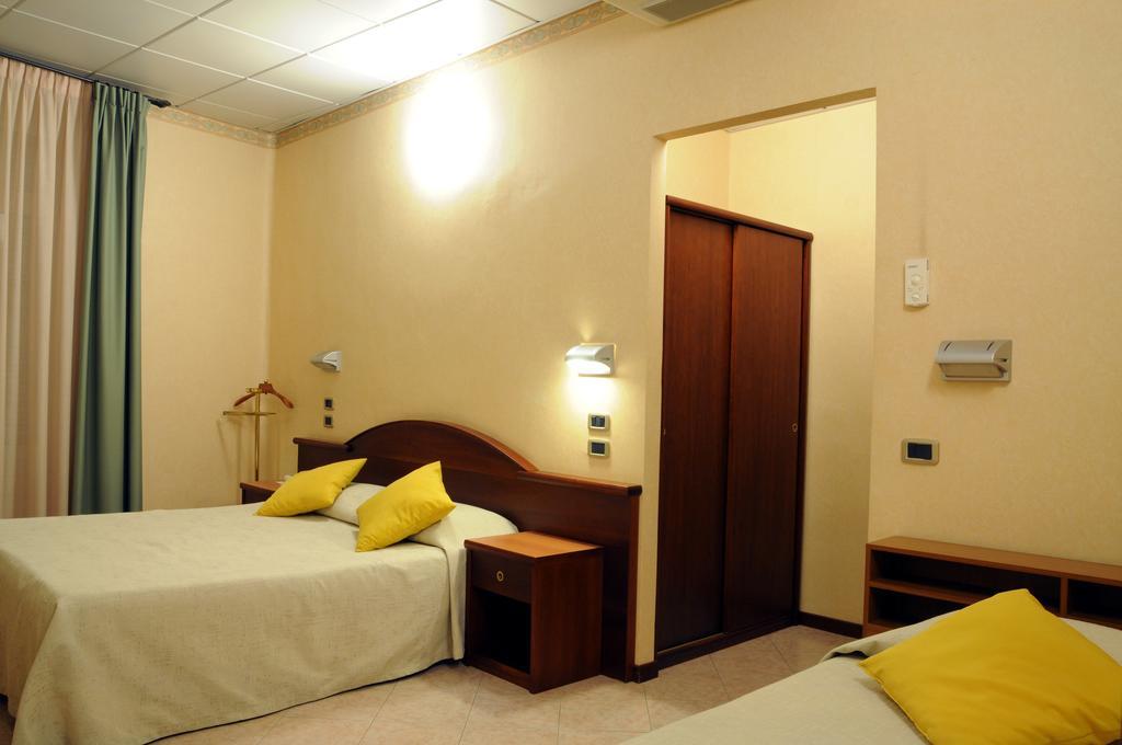 Hotel Button Πάρμα Εξωτερικό φωτογραφία